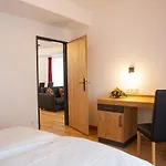 & Bichler Hotel *